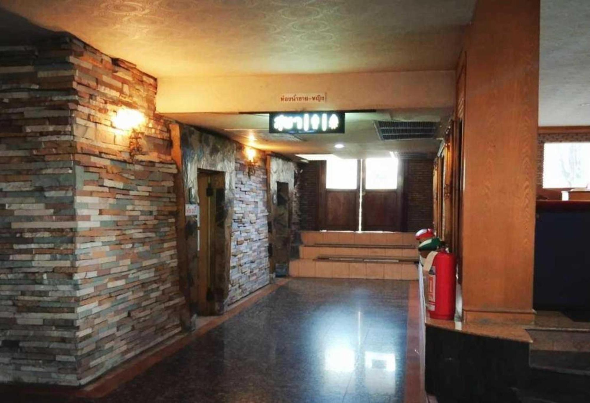 Oyo 75466 -13 Coins Bang Yai Hotel Nonthaburi Exteriör bild
