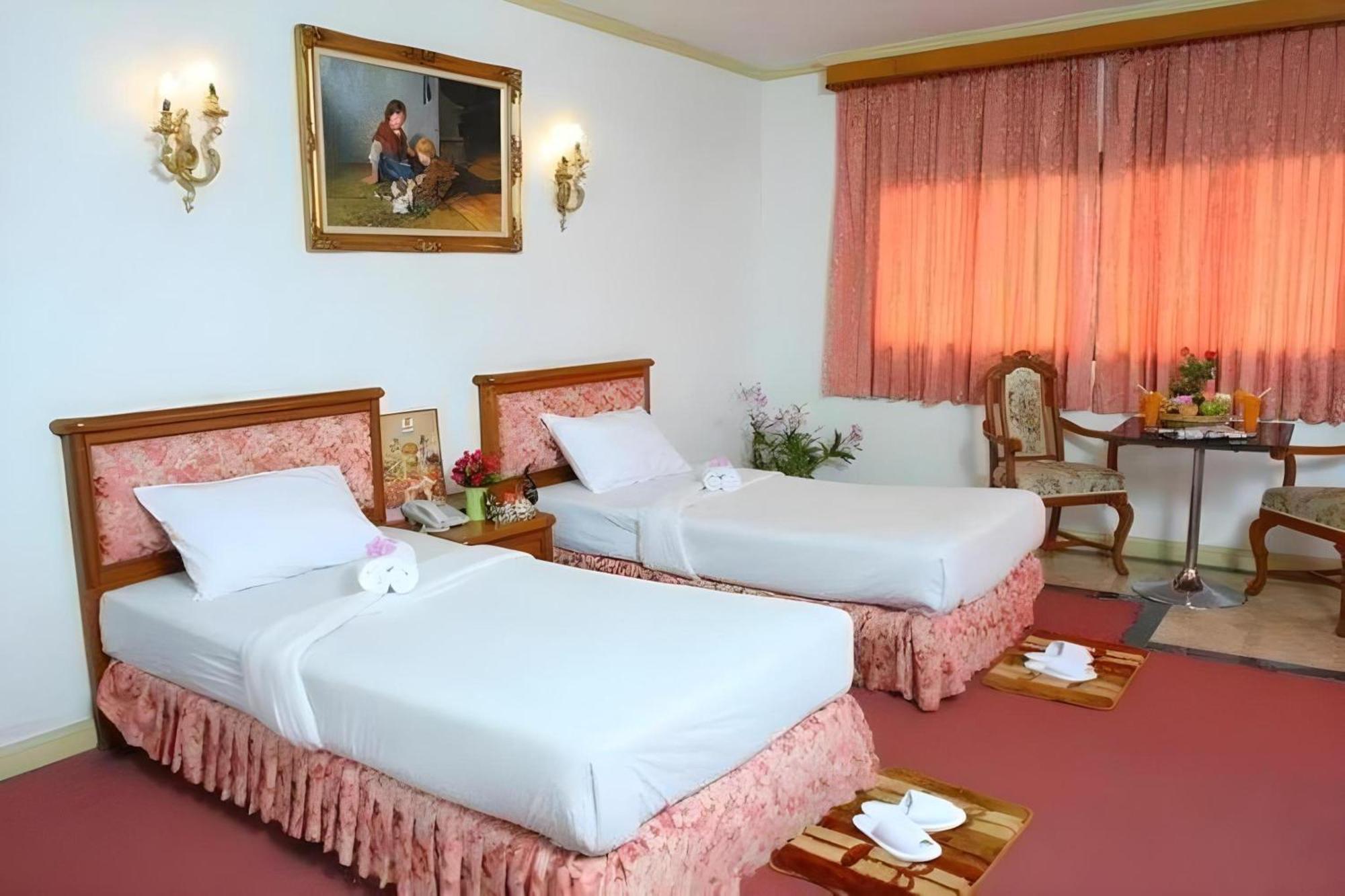 Oyo 75466 -13 Coins Bang Yai Hotel Nonthaburi Exteriör bild