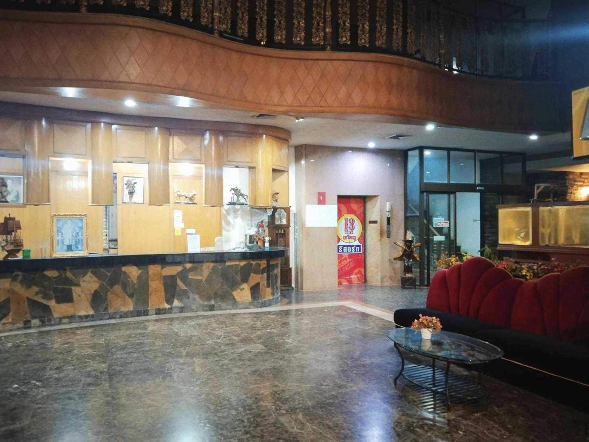 Oyo 75466 -13 Coins Bang Yai Hotel Nonthaburi Exteriör bild